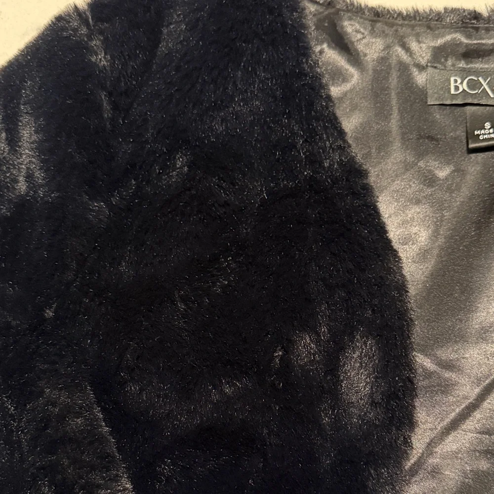 BCX Women's Black Faux Fur Bolero - Picture 3 of 5